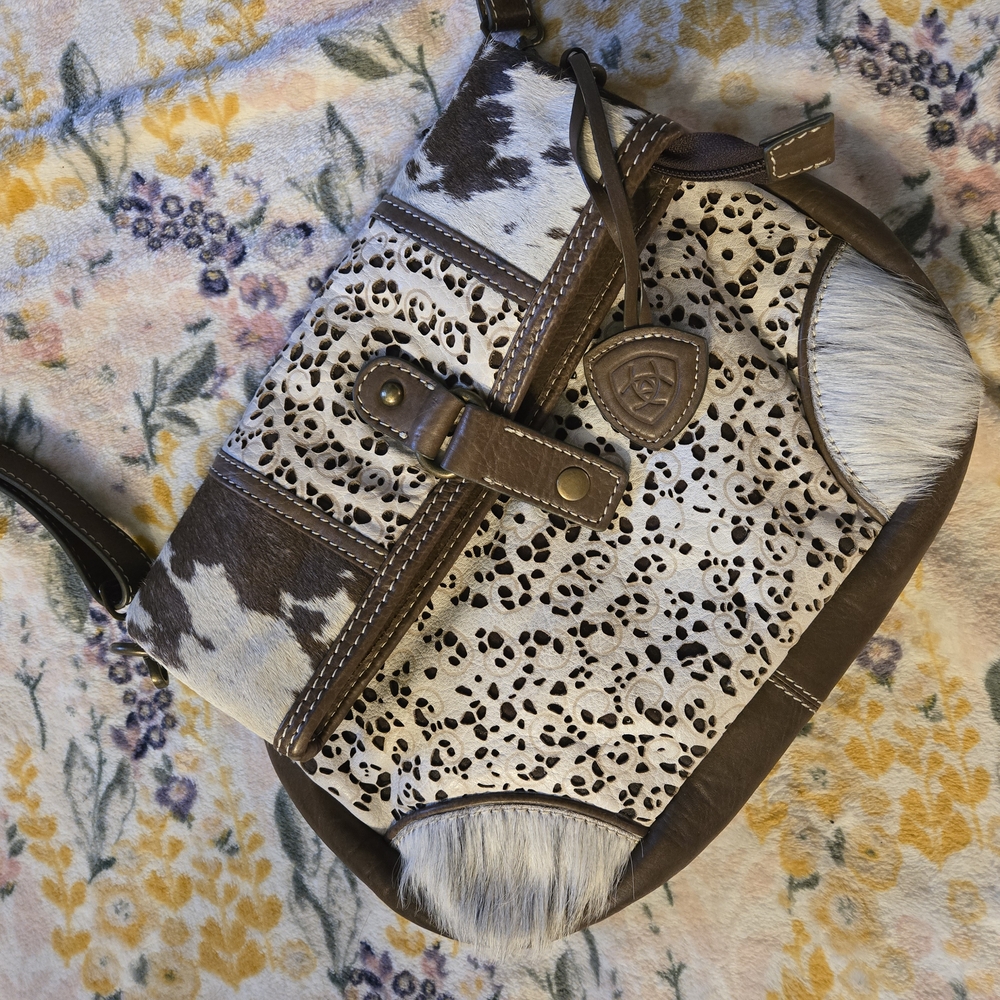 Ariat Brown and White Crossbody Bag with Luxurious Texture